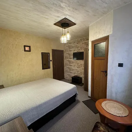 Ivan Guest house *